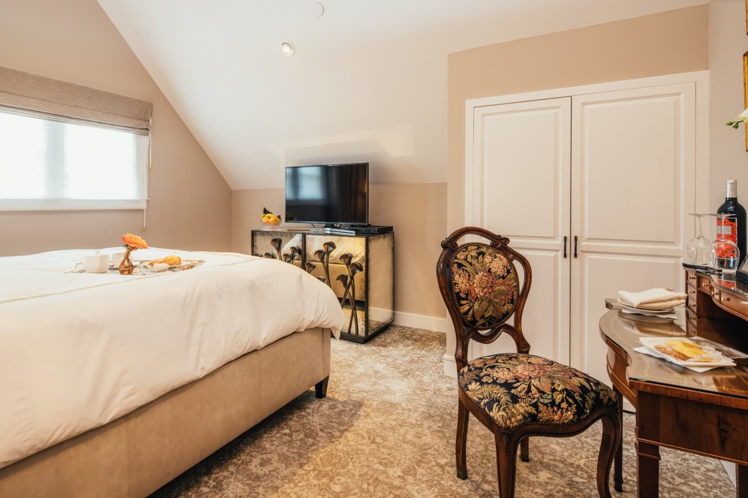 Deluxe Double Room — photograph 5 of 5