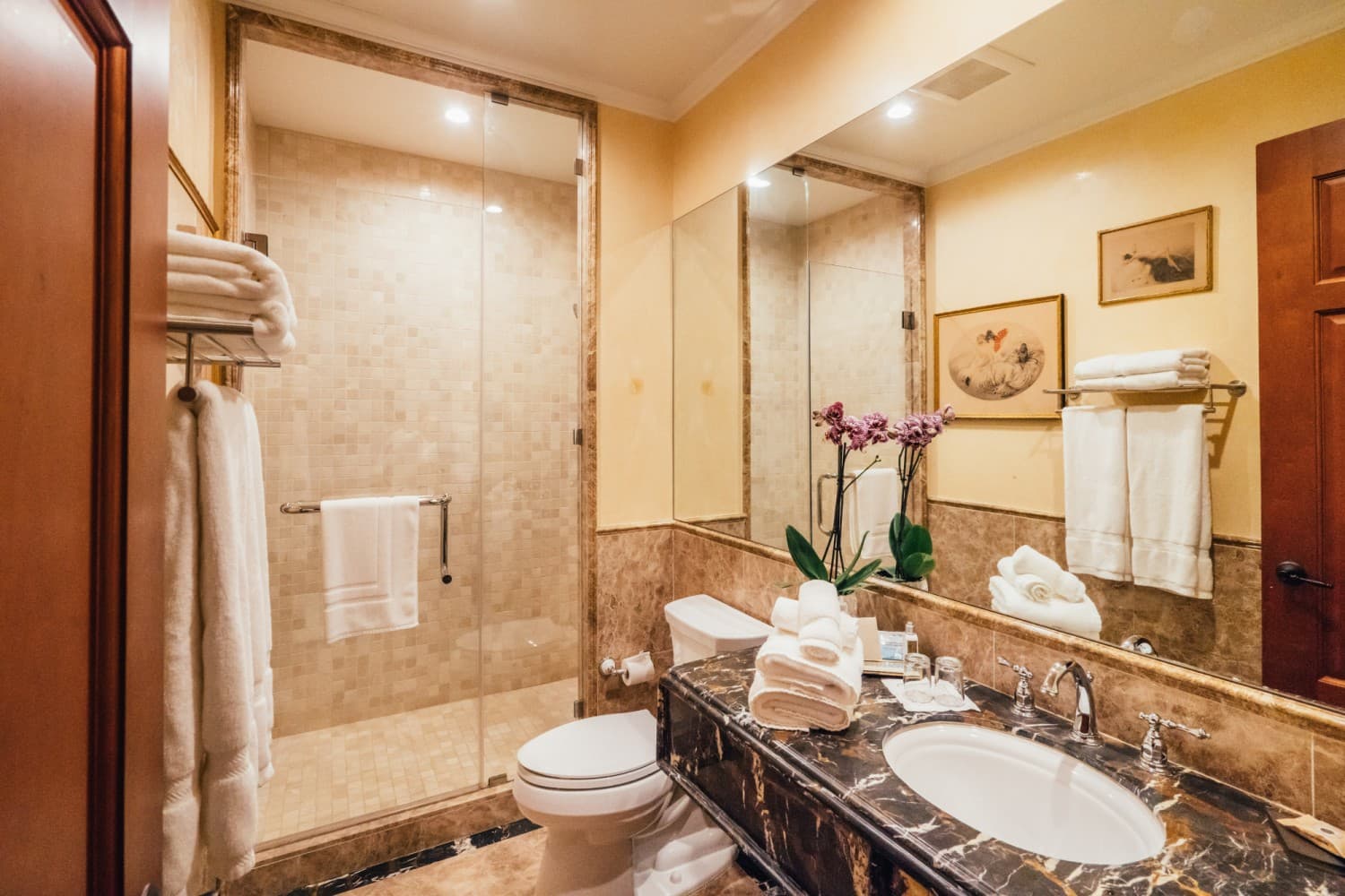 Executive Suite — photograph 5 of 6