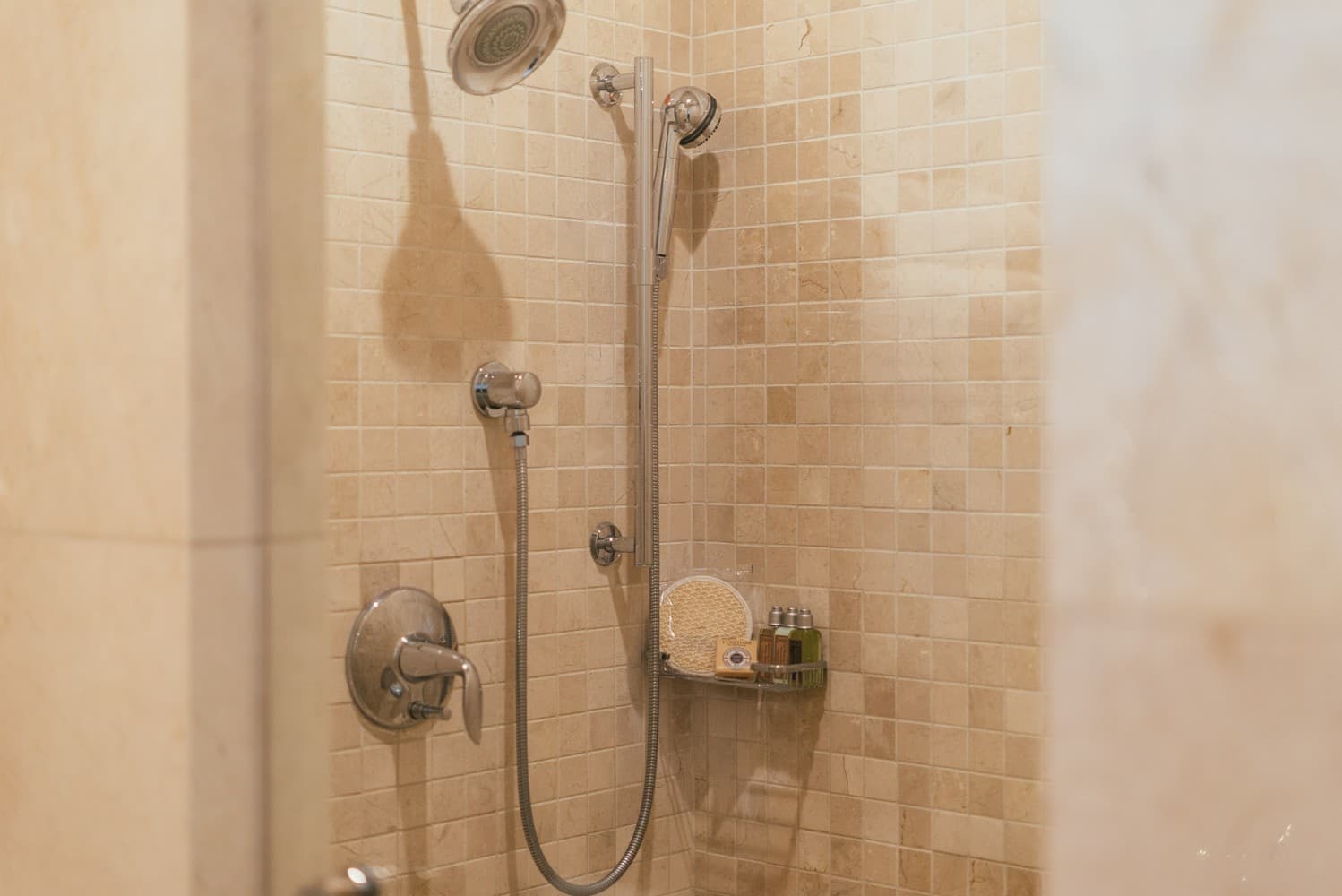 King Suite — photograph 4 of 4
