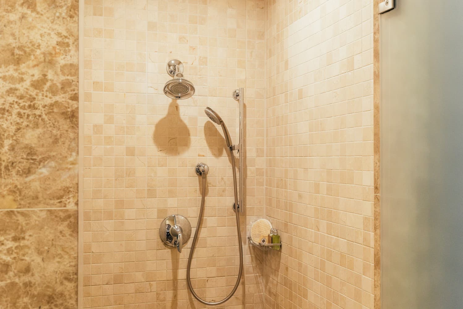 King Suite Plus — photograph 6 of 8