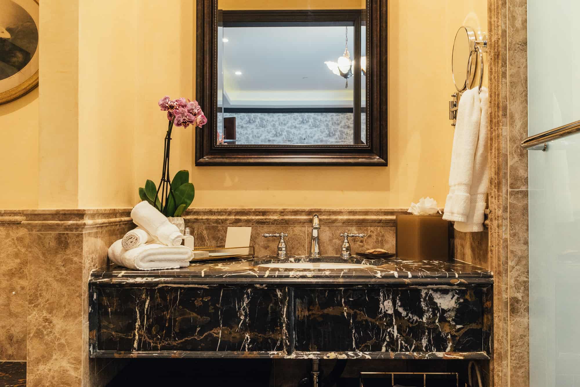 King Suite Plus — photograph 8 of 8