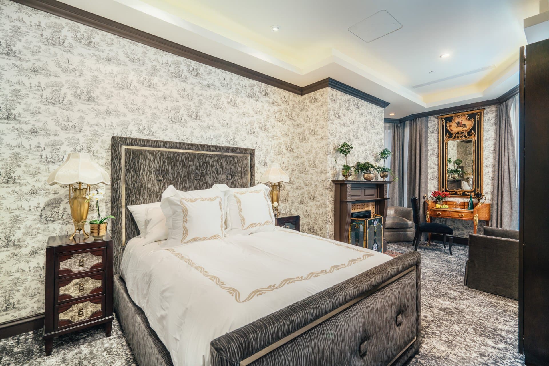 Superior Queen Room — room 06